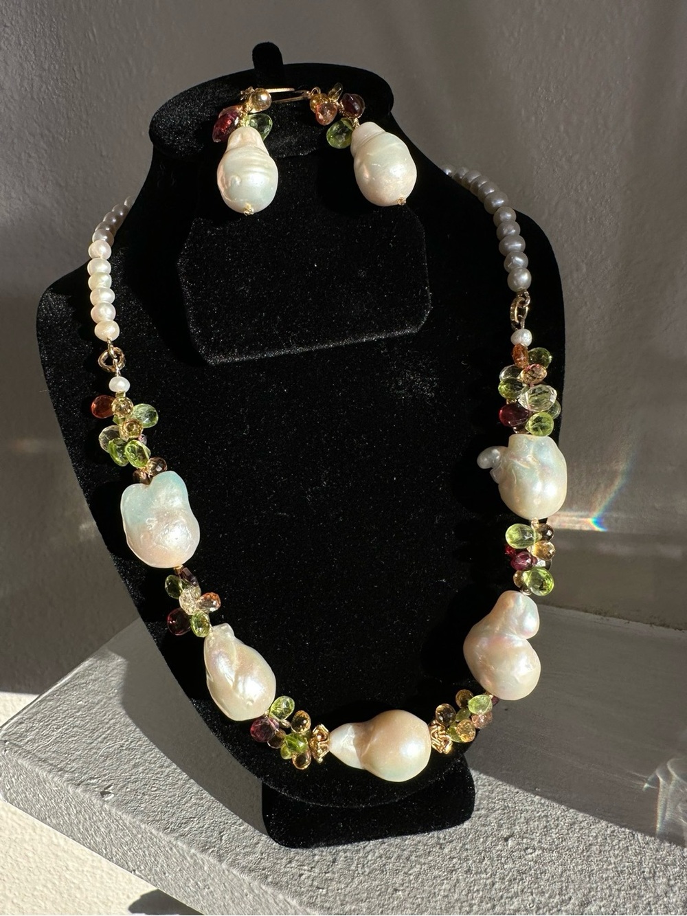 Vintage Baroque Pearl Necklace with Green and Pink Gem Accents - Women Jewelry
